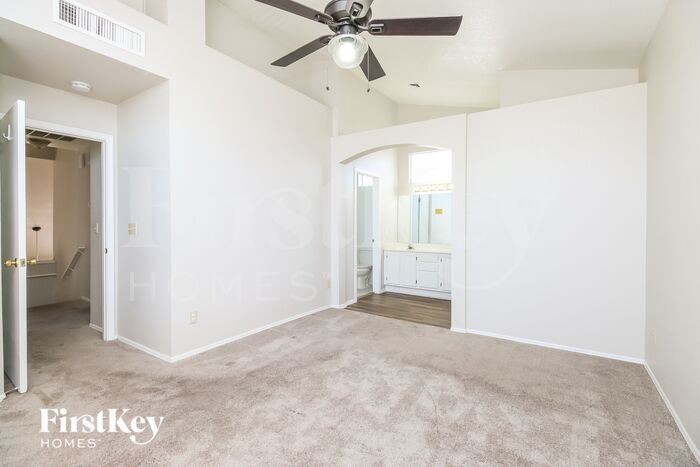 Building Photo - 3710 W Spinnaker Ln