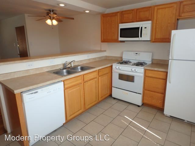 Building Photo - 1728 E Broadway