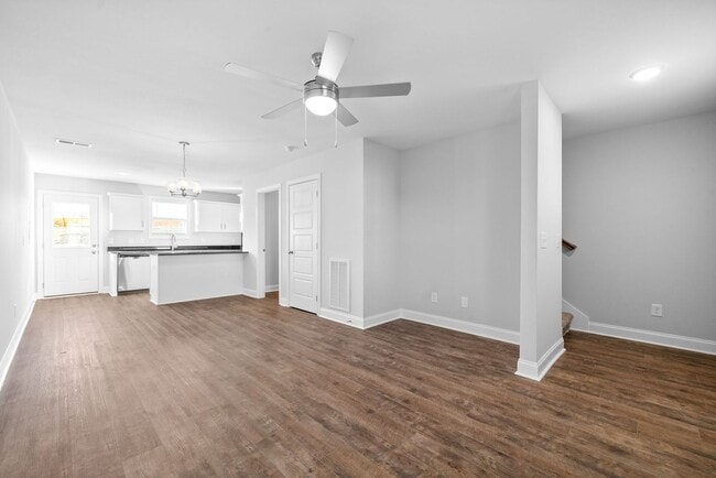 Building Photo - 919 Martin St