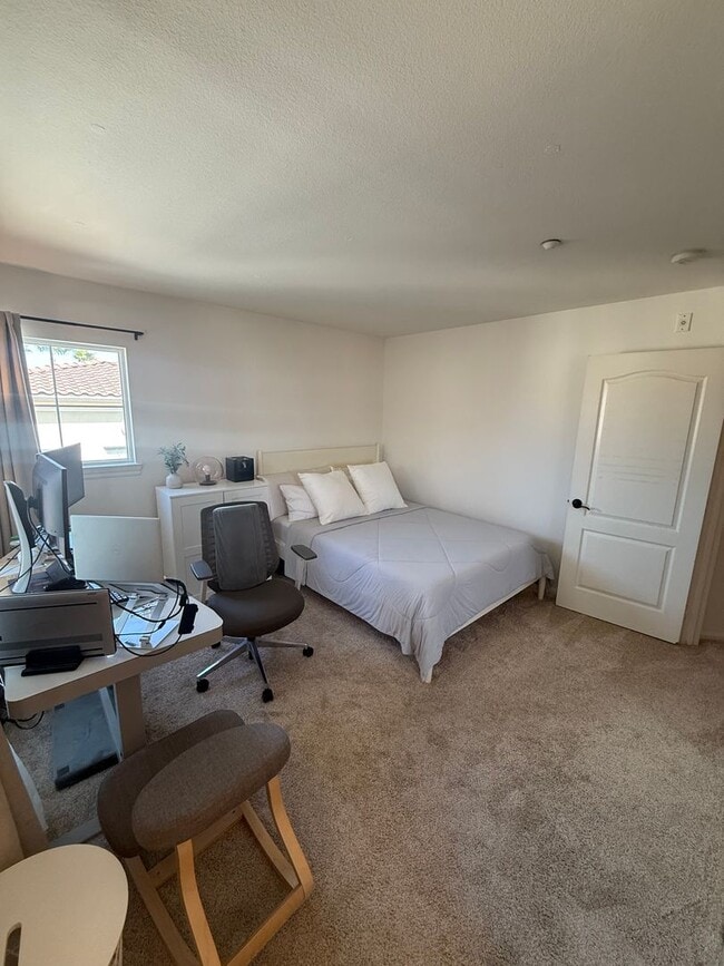 Building Photo - One Of A Kind Town Home in Serra Mesa