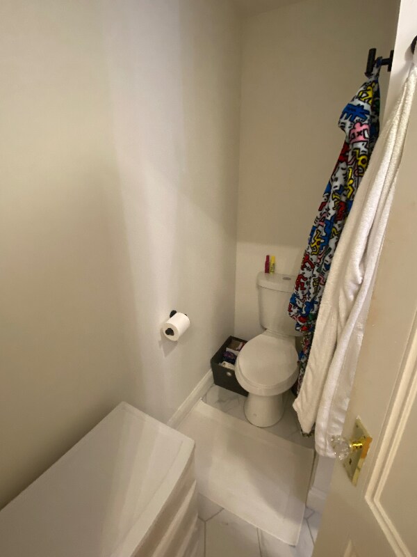 Building Photo - 79 Lloyd Ave