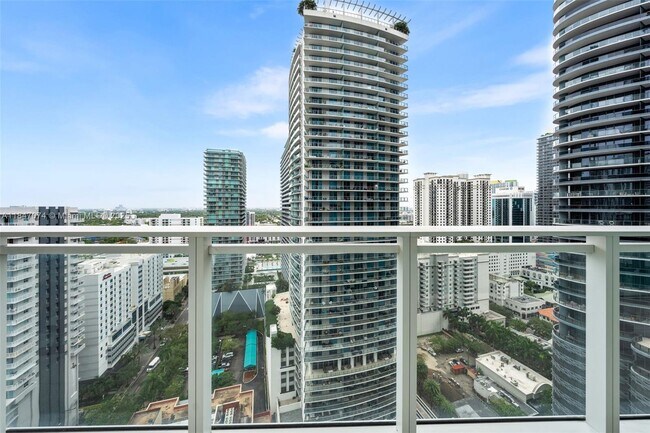 Building Photo - 1080 Brickell Ave