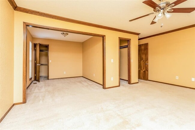 Building Photo - 708 Cactus Ct