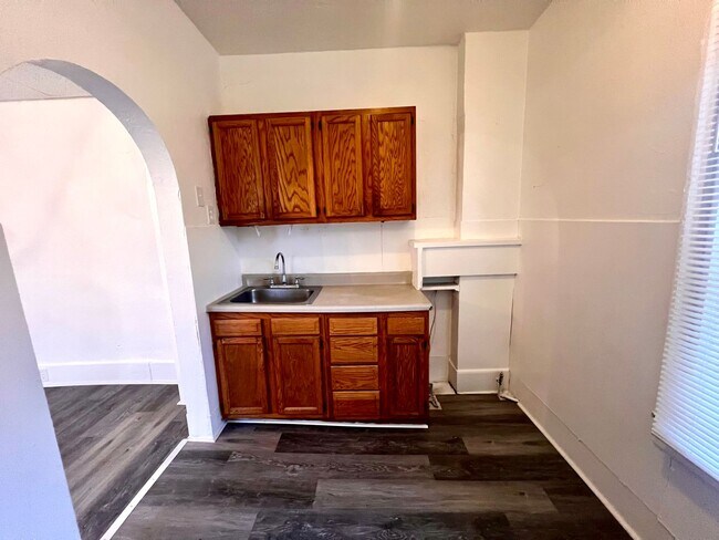 Building Photo - 40-42 Seminole Avenue