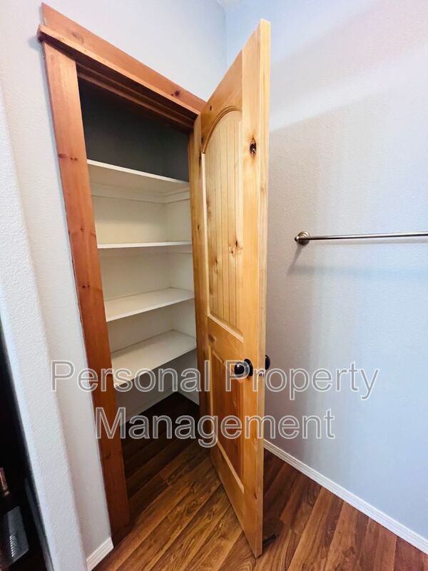 Building Photo - 21814 NE Cedar Creek Rd