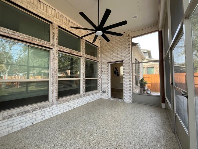 Building Photo - 121 Red Granite Rd