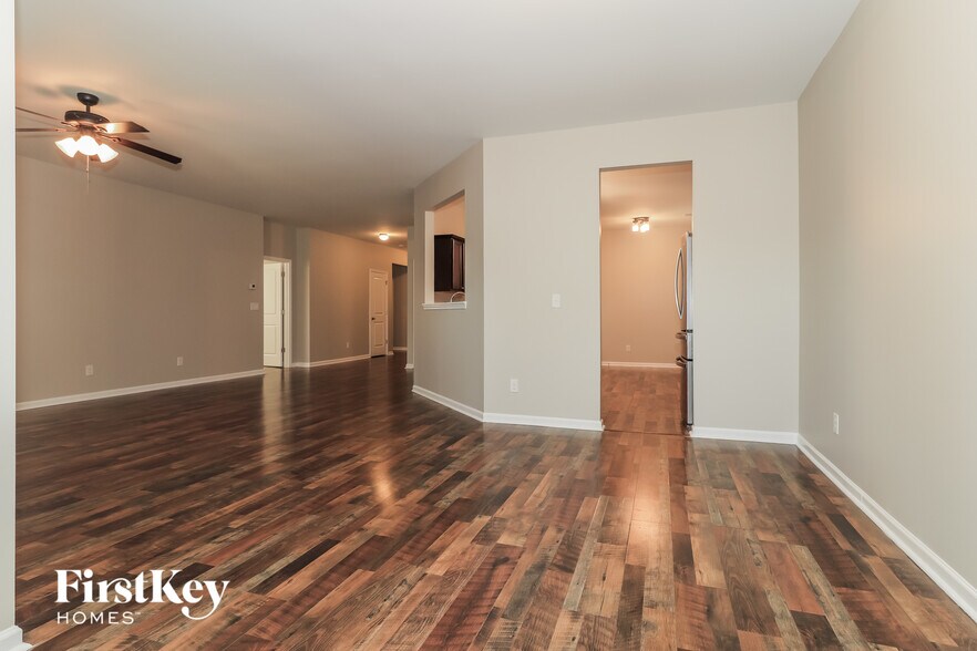 Building Photo - 109 Caledonian Cir