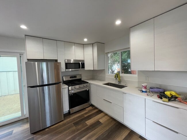 Building Photo - 2866
