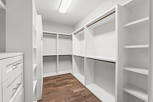 Building Photo - 954 Fisher St