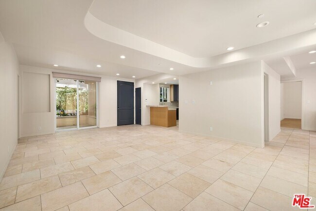 Building Photo - 16123 Sunset Blvd