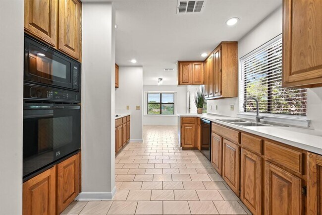 Building Photo - 3510 Native Dancer Cove