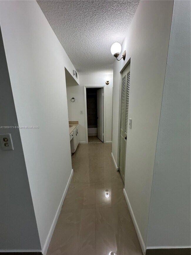 Building Photo - 6841 SW 147th Ave