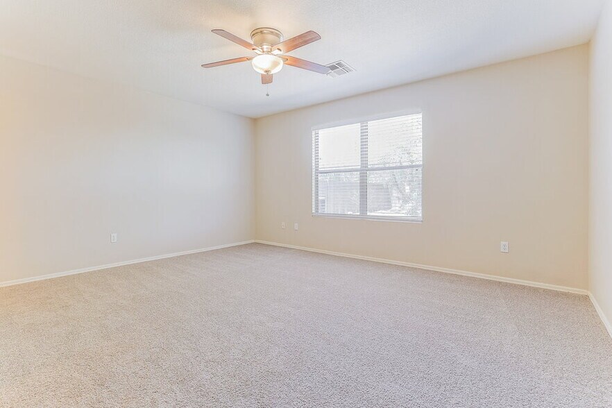 Building Photo - 120 S Valle Verde
