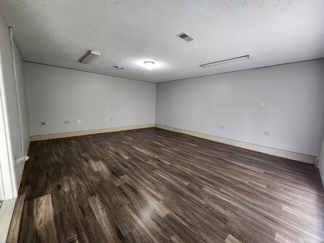 Building Photo - 4559 Quail Ridge Trail