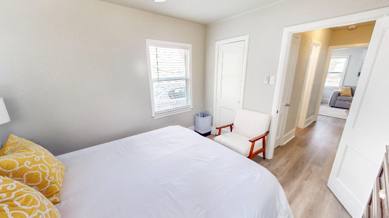 Building Photo - 128 Claremont Ave