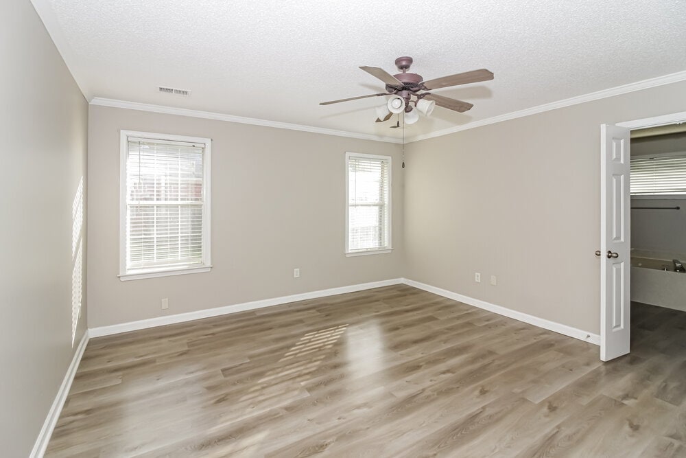 Building Photo - 4845 Shadow Pine Cove