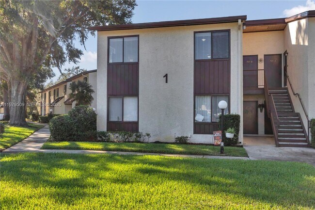 Building Photo - 737 Midway Dr