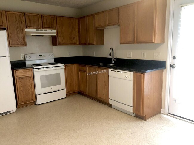 Building Photo - 1308 S Hayne St