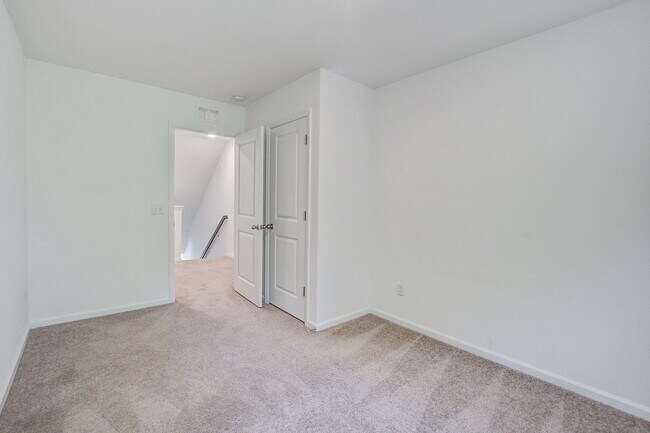 Building Photo - 200 Woodward Rd