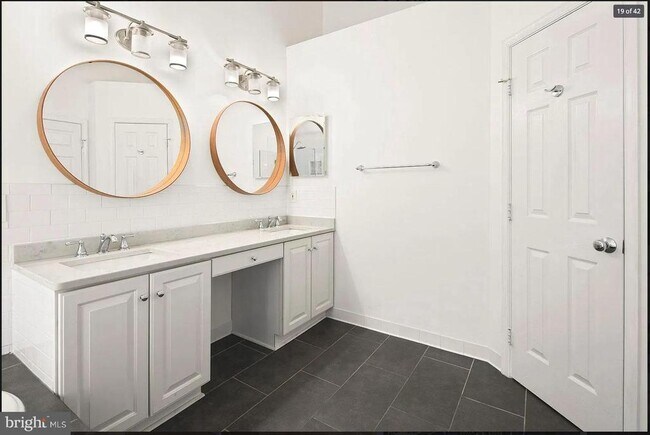 Building Photo - 5394 Chieftain Cir