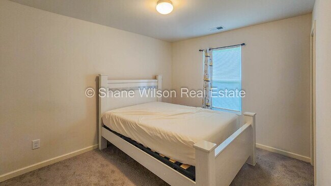 Building Photo - 247 Middleton Ct