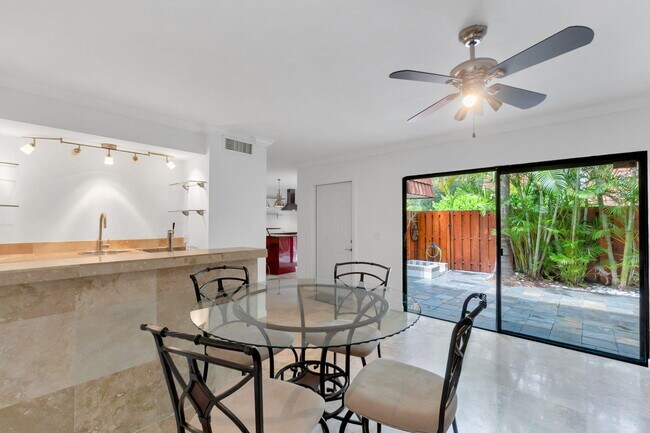 Building Photo - 1840 San Juan Dr