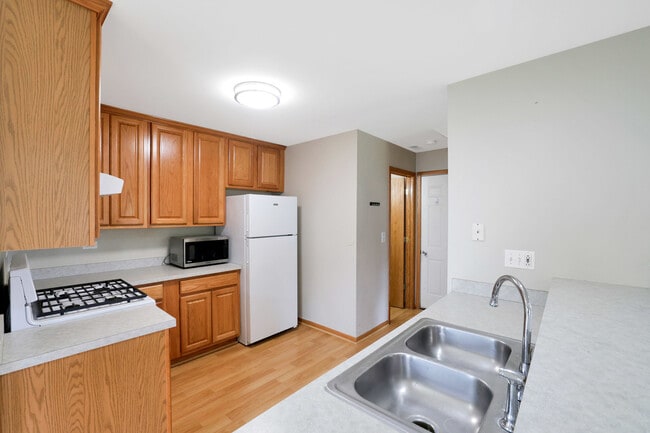 Building Photo - 540 Wedgewood Cir