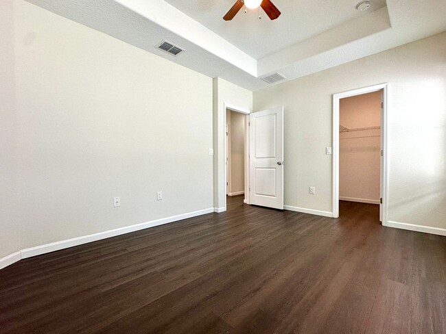 Building Photo - Live smart & stylish in this modern 3BR Eu...