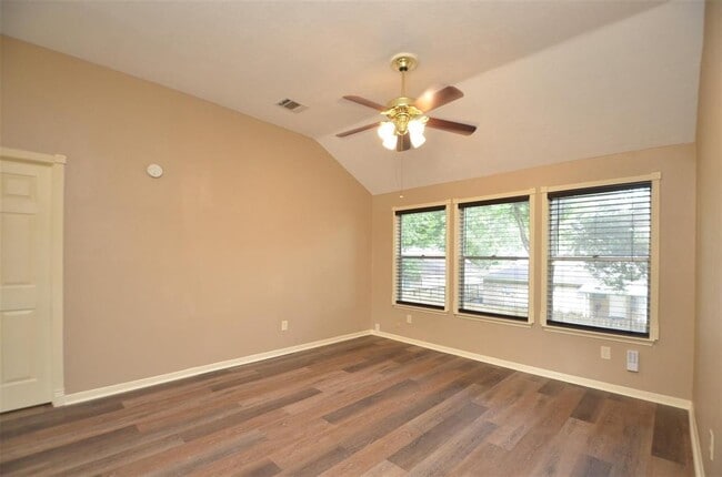 Building Photo - 1306 Plum Park Dr