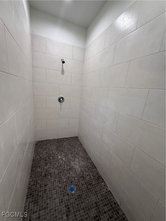 Building Photo - 443 Lampion Ave S