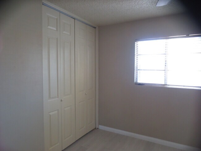 Building Photo - 3845 W Rovey Ave