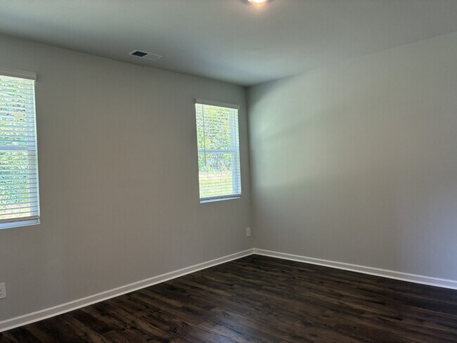 Building Photo - 6619 Japonica Ln