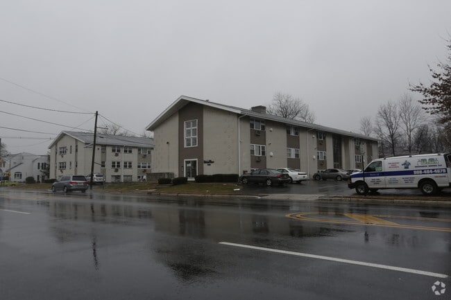 Building Photo - Whitehall Manor