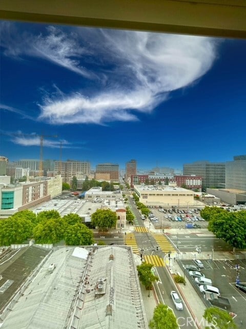 Building Photo - 1050 S Grand Ave