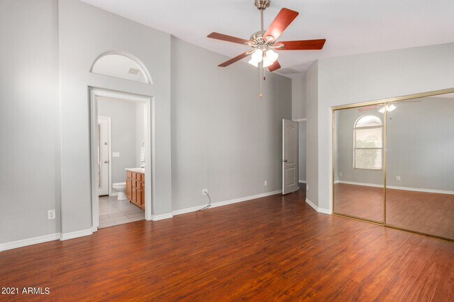 Building Photo - 12328 W Medlock Dr