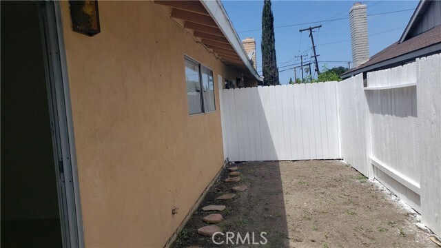 Building Photo - 16562 Goldenwest St