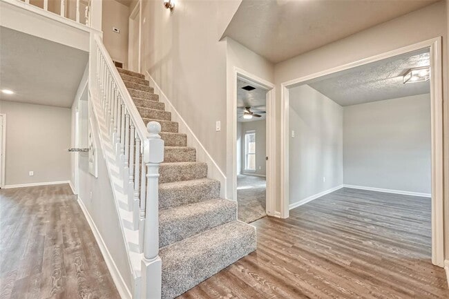 Building Photo - 3615 Highfalls Dr
