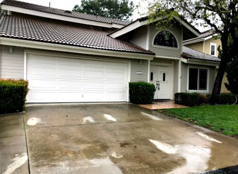 Building Photo - 10326 Oak Ranch Ln