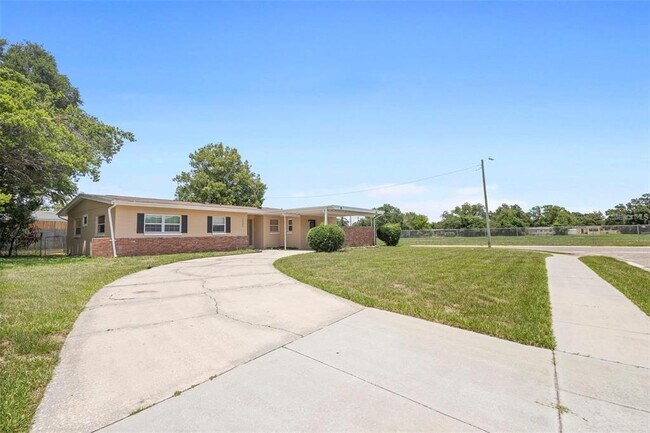 Building Photo - 5825 Forest Grove Blvd