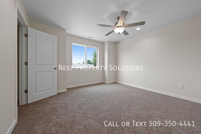 Building Photo - 1613 W Lee St