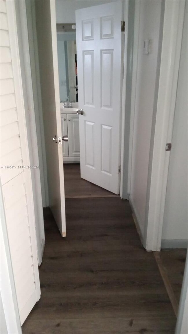 Building Photo - 1841 Cleveland St