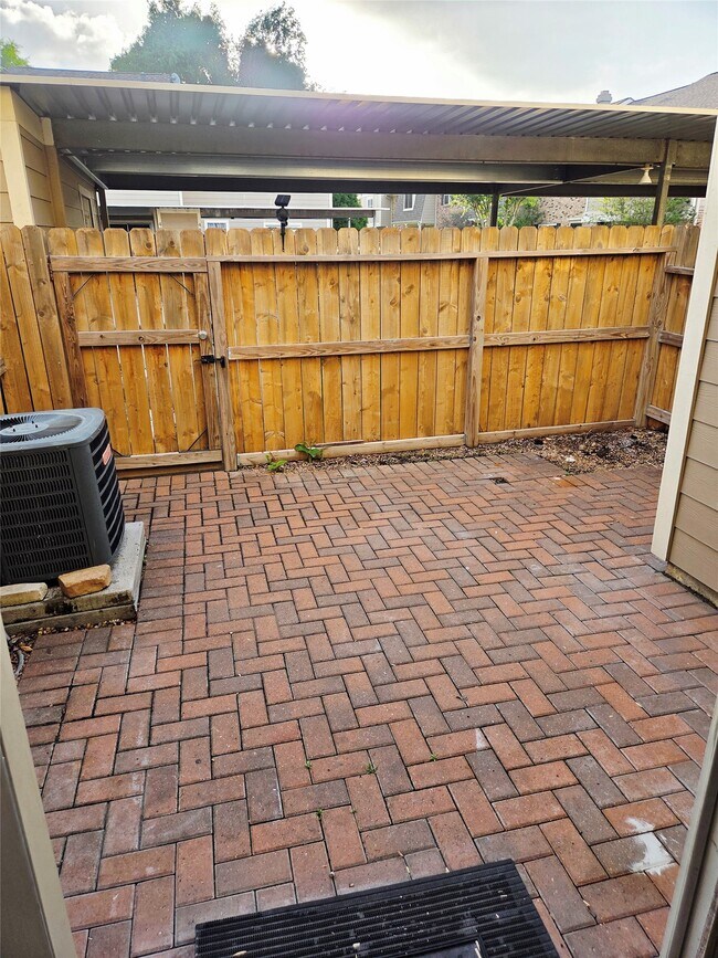 Building Photo - 4822 Milwee St