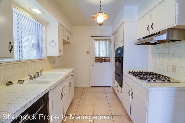 Building Photo - 3 br, 2 bath House - 1108 Rambler