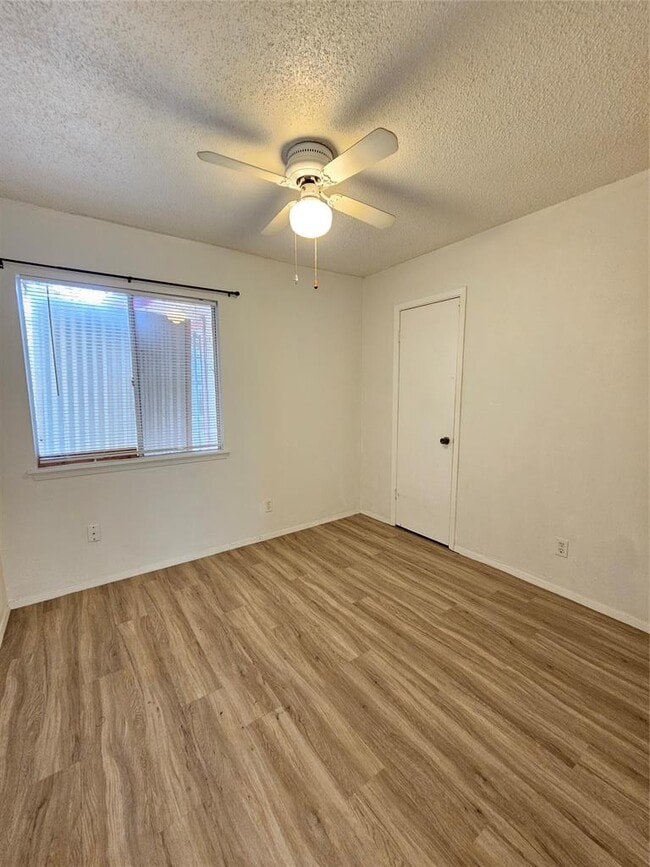 Building Photo - 6000 Emerald Forest Dr