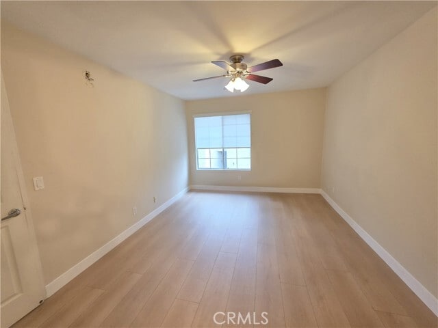 Building Photo - 5545 Canoga Ave