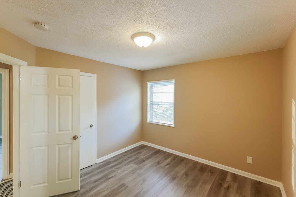 Building Photo - 9601 Red Ln Dr