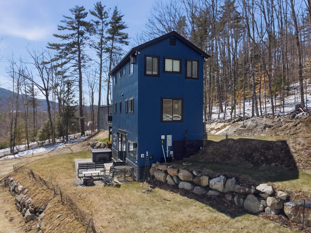 Building Photo - 253 Upper Mad River Rd