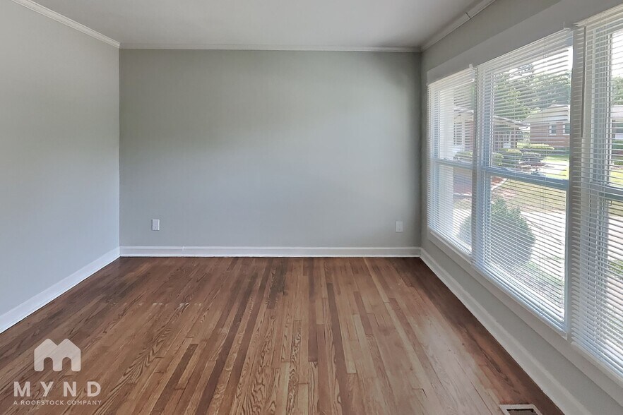 Building Photo - 6143 Castle Ct