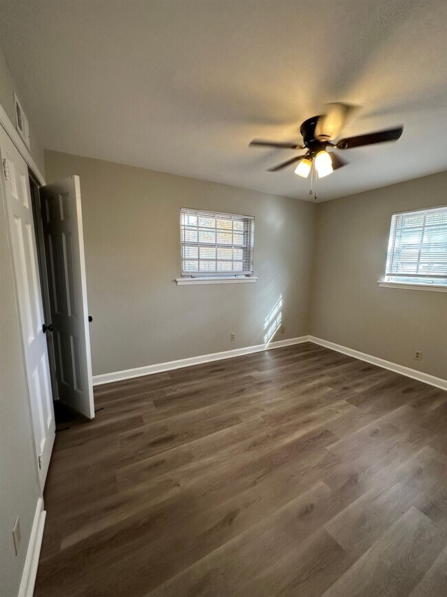 Building Photo - 2760 Bragg Ln