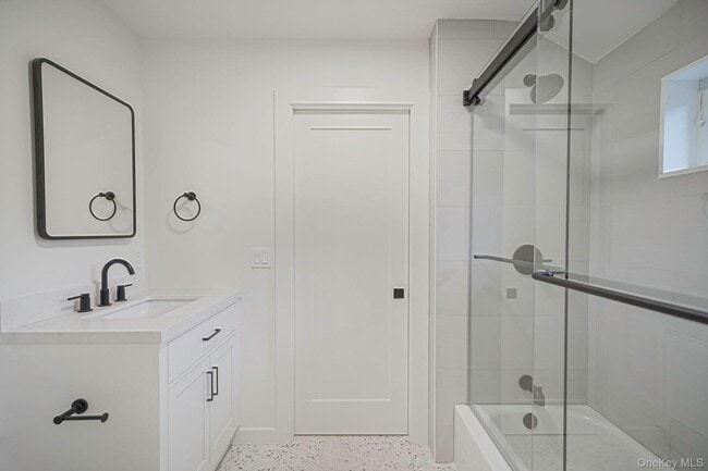 Building Photo - 23 Roosevelt Blvd